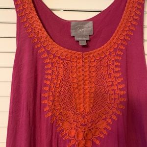 🔴3 for $10 Magenta embroidered tank